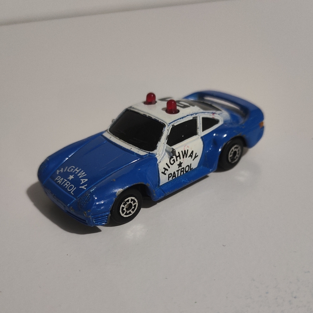 Maisto MC Toys Masterly  86-93 Porsche 959 Police Super Car Highway Patrol